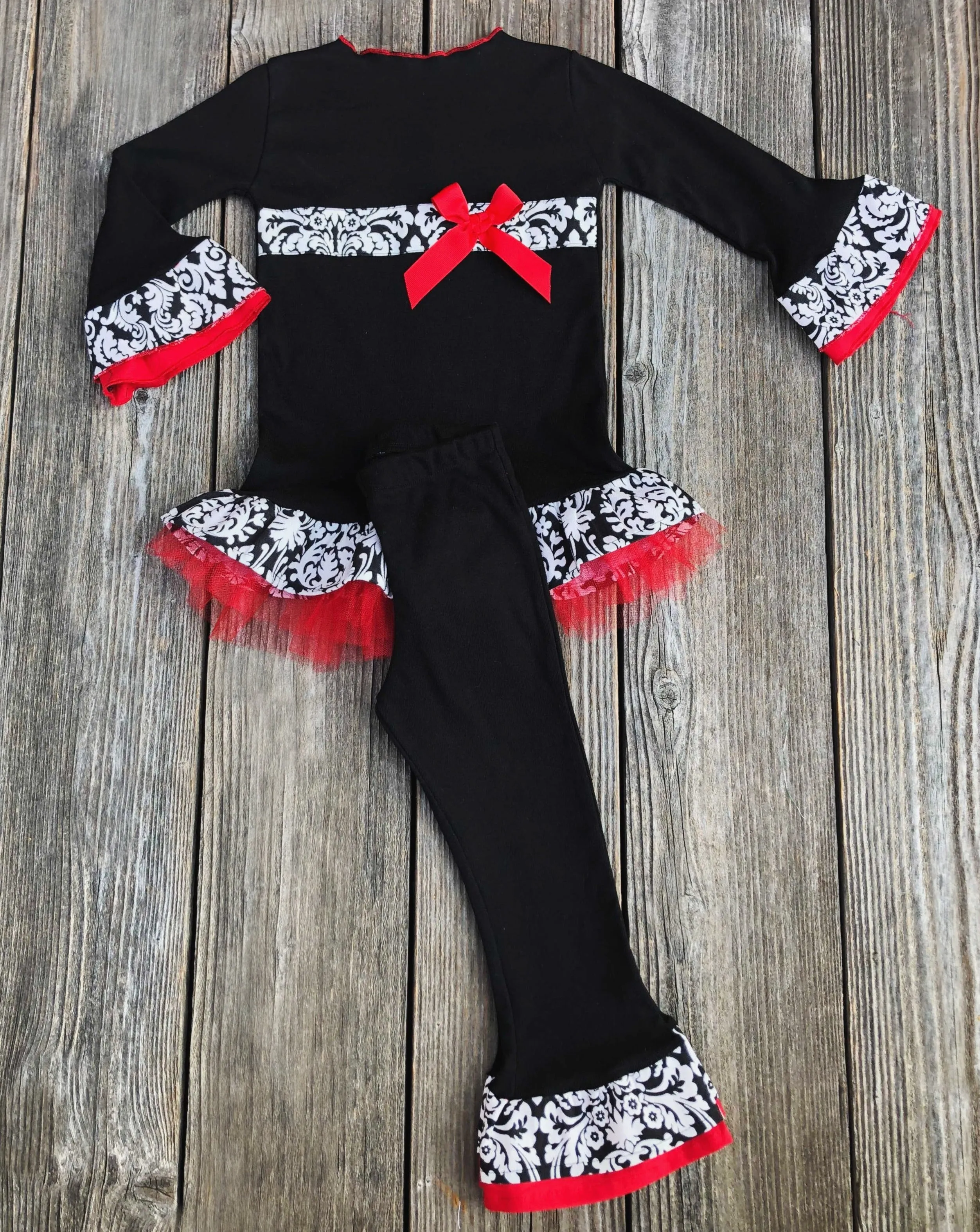 Black White Damask Holiday Outfit