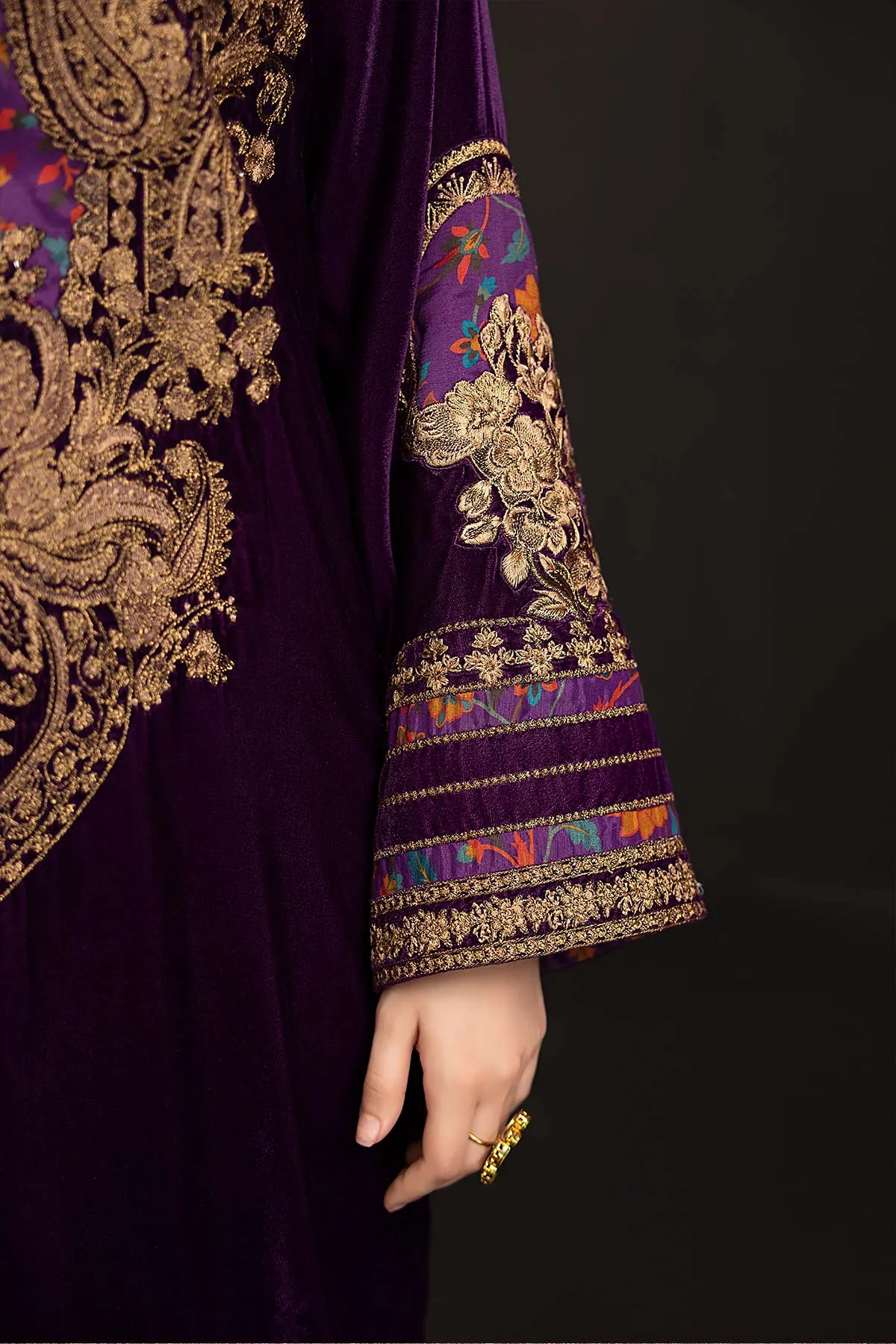 Charizma Velvet Signature Collection – CV22-06