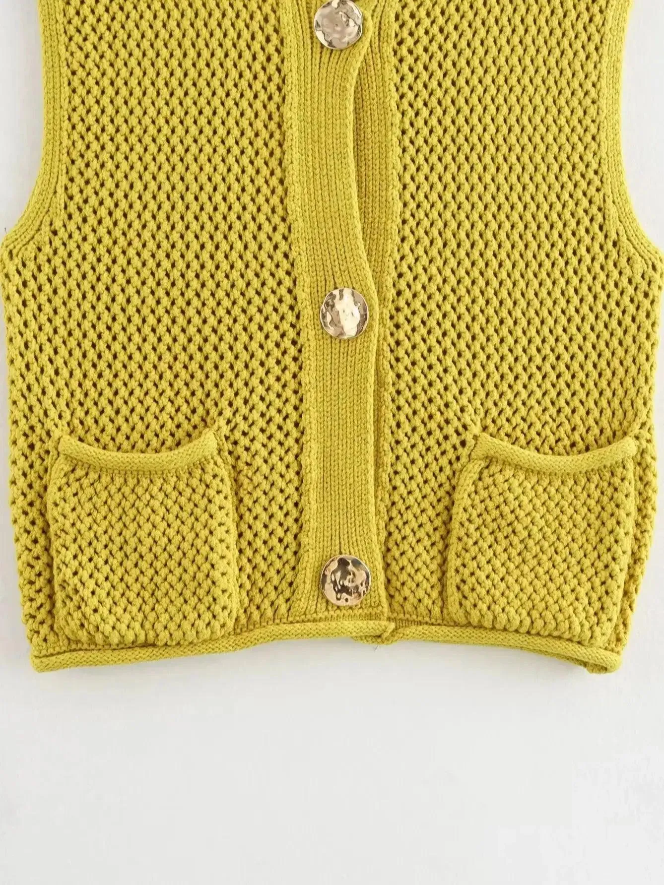 Cropped Chunky Knit Top Sleeveless Front Button Patch Pockets Waistcoat