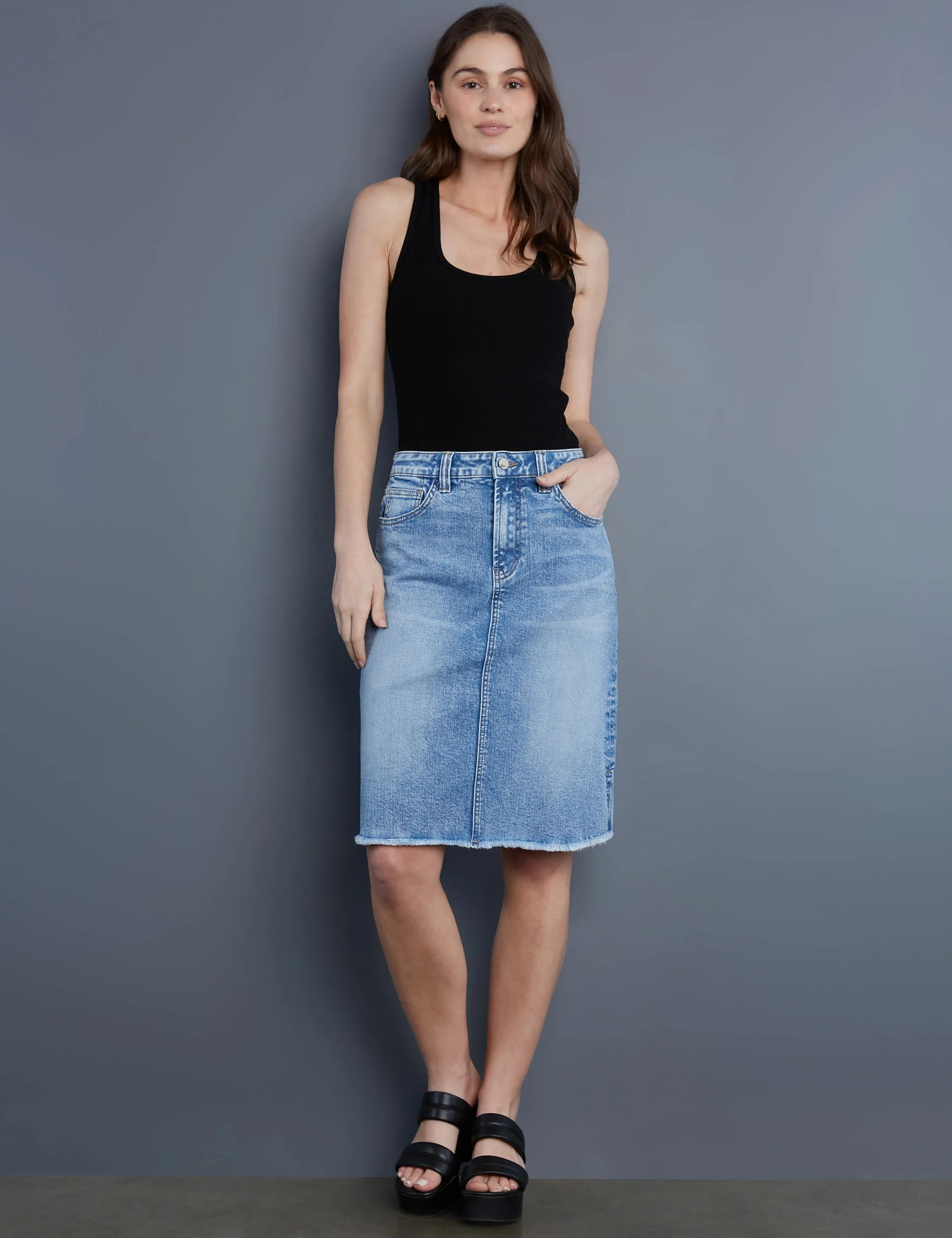 Fray Hem Short Jean Skirt