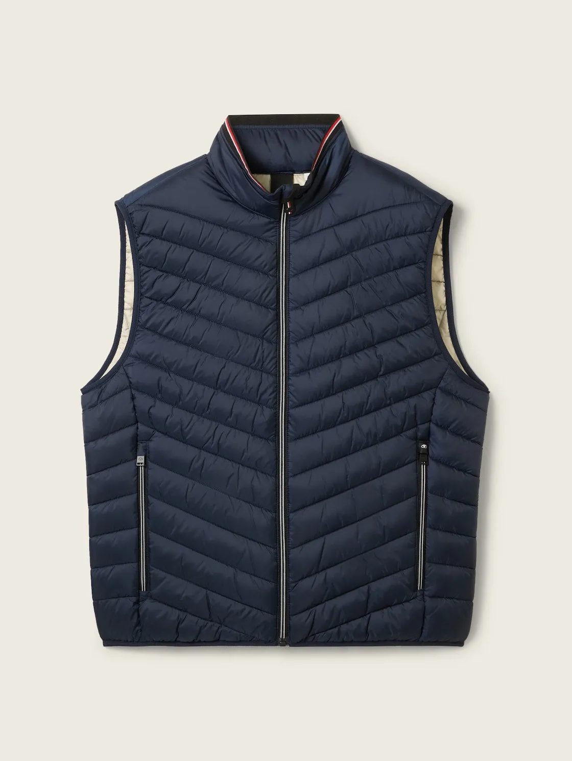 LIGHTWEIGHT VEST