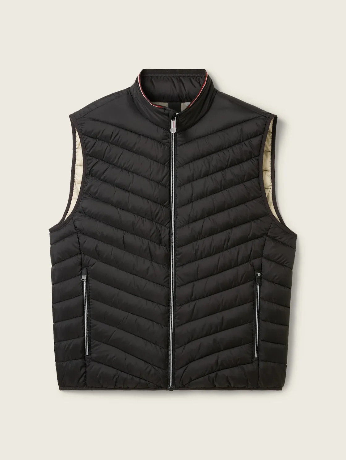 LIGHTWEIGHT VEST