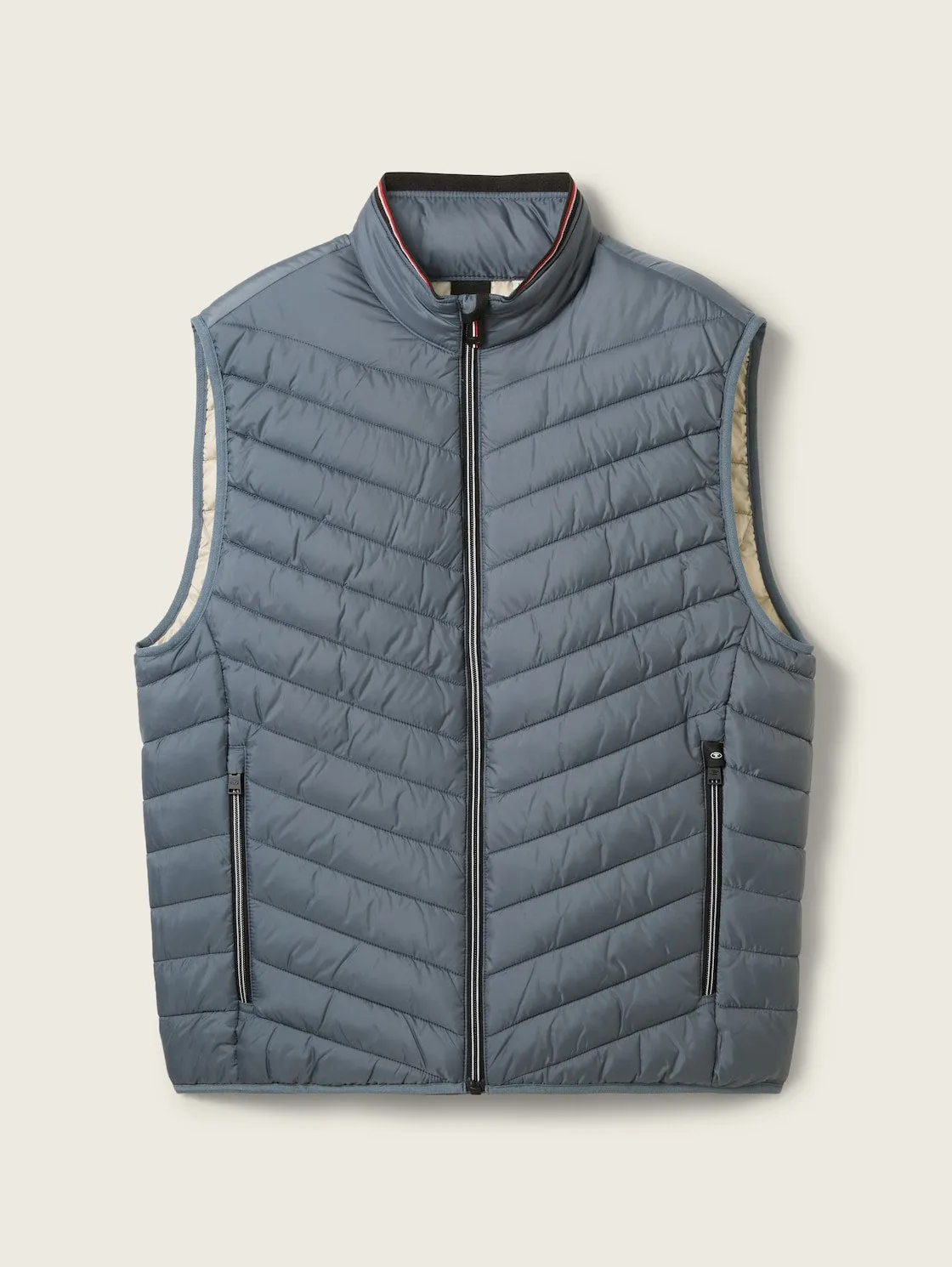LIGHTWEIGHT VEST