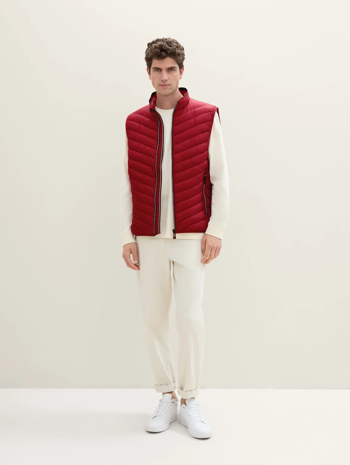 LIGHTWEIGHT VEST