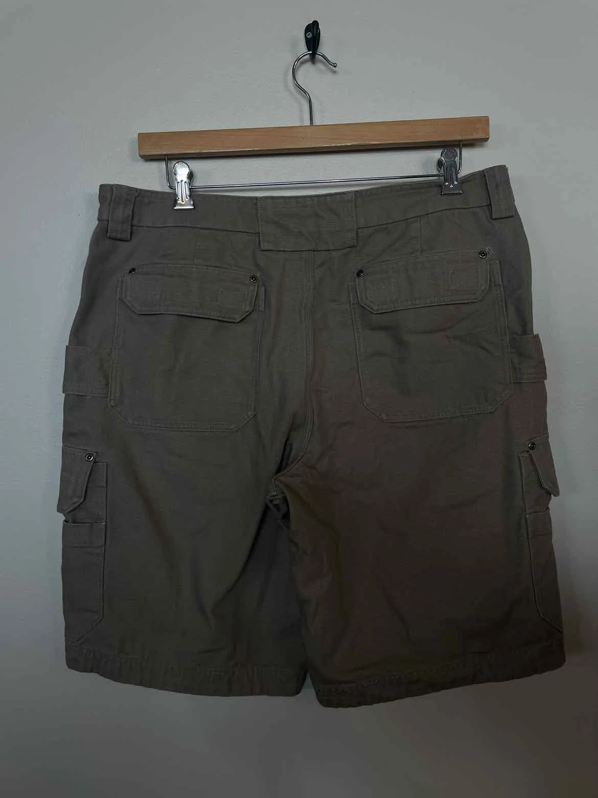 Size 38 Duluth Trading Men's Shorts