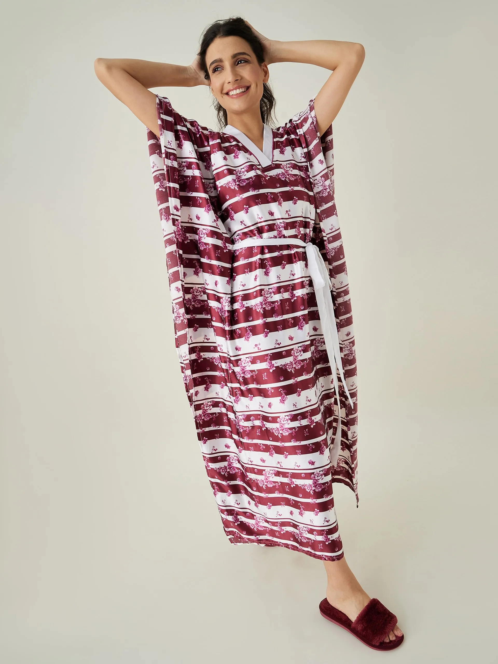 White and Maroon Ditsy Floral Loungewear Kaftan